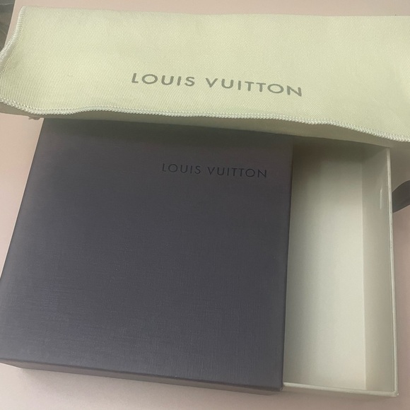 Louis Vuitton  Empty Wallet Box and dust cover - Picture 2 of 2